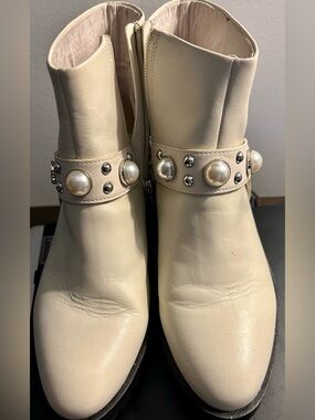 Karl Lagerfeld Cream Pearl-Stud Ankle Boots